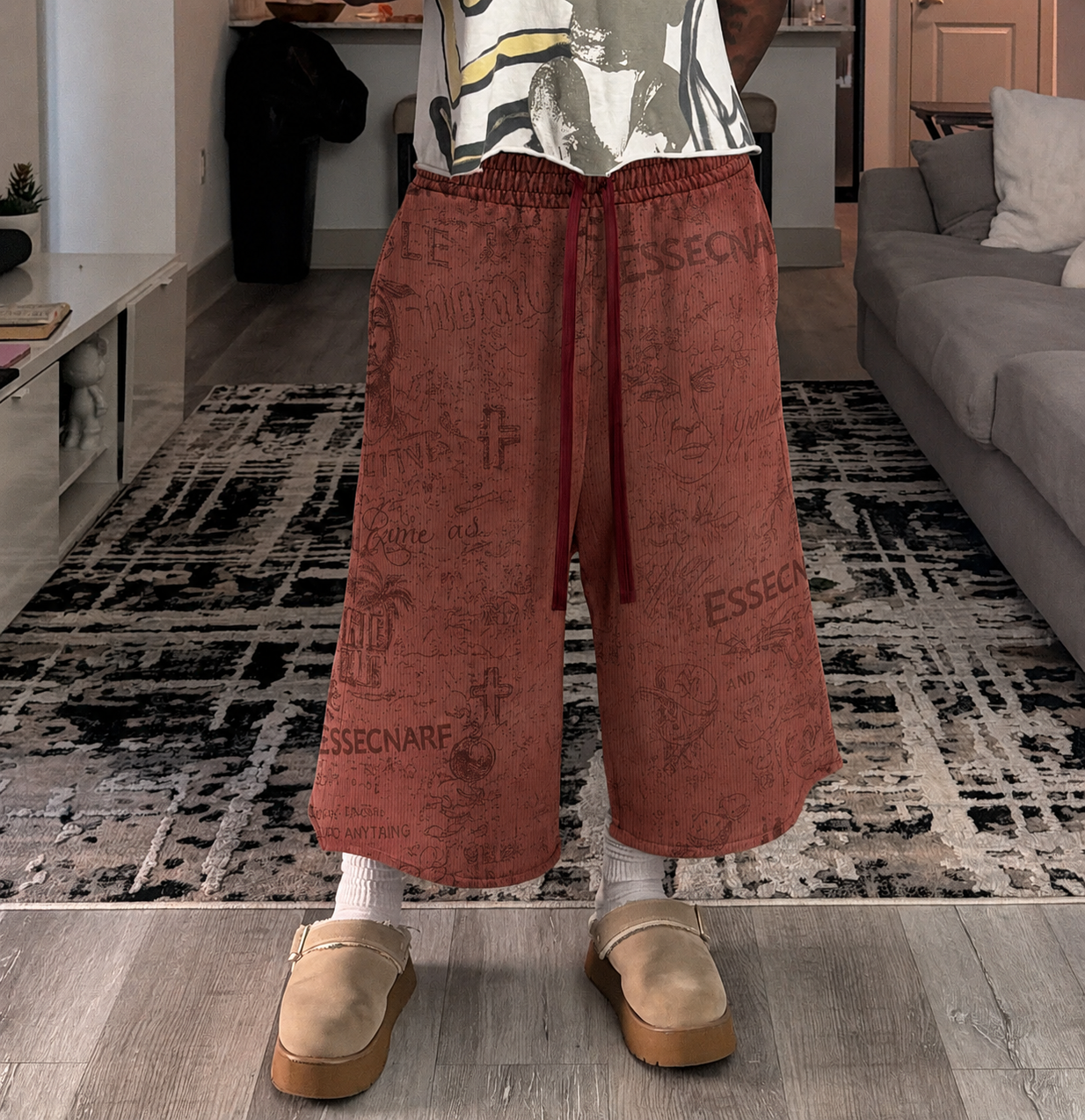 ESSECNARF “World Script” Shorts